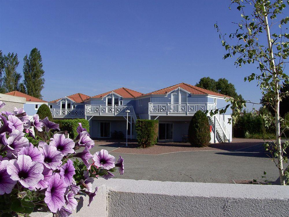 Park & Suites Village La Rochelle - Marans Marans  Exterior photo