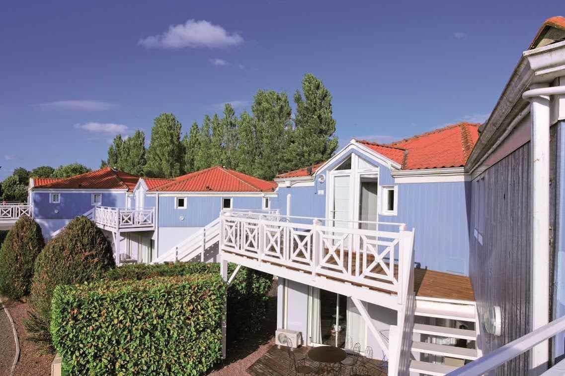Park & Suites Village La Rochelle - Marans Marans  Exterior photo