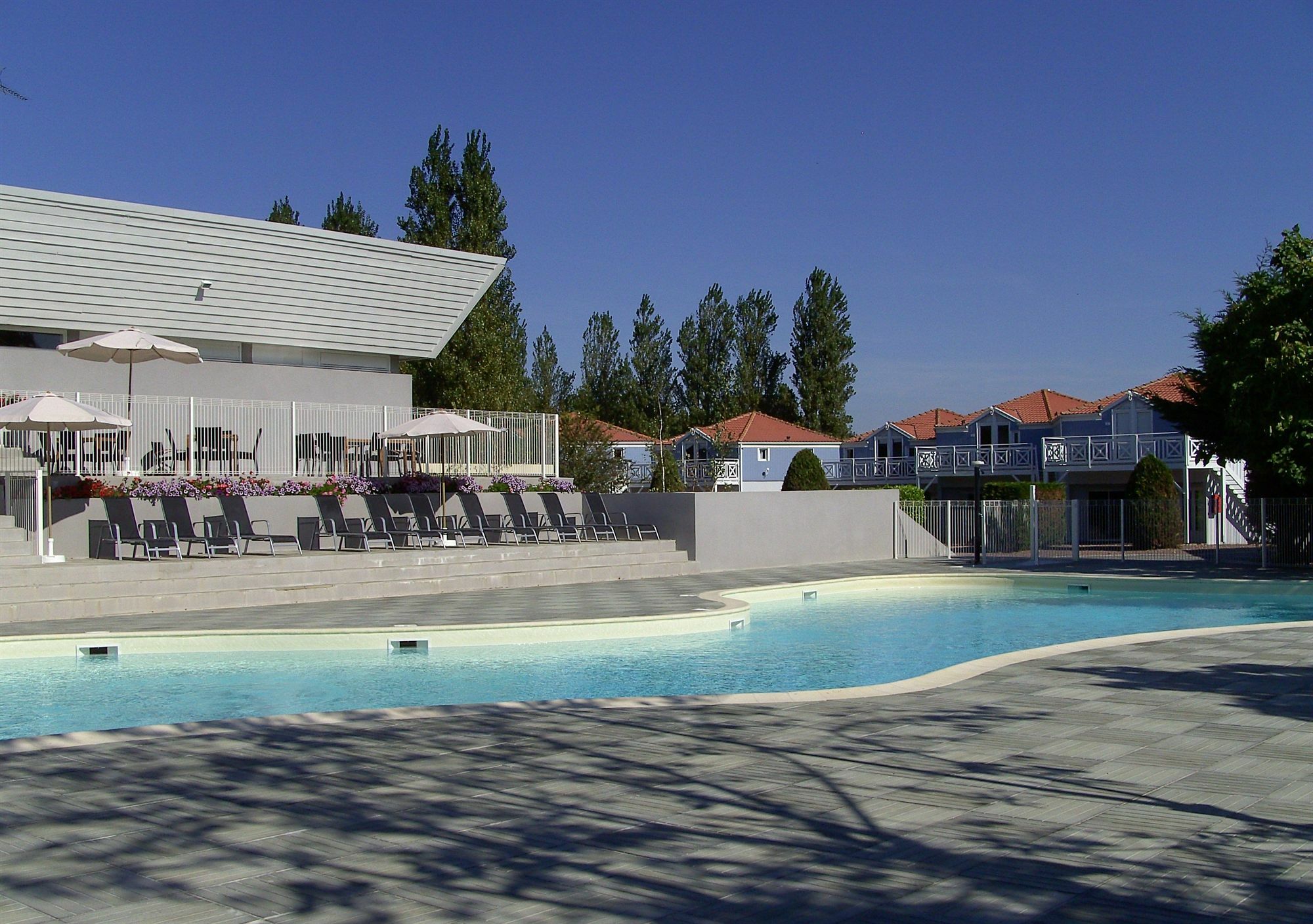 Park & Suites Village La Rochelle - Marans Marans  Exterior photo